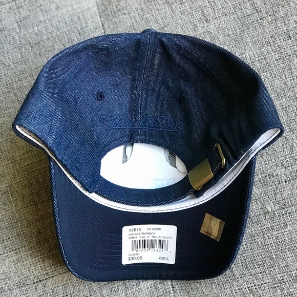 Chicago Bulls Mitchell & Ness Denim Hat - NWT - Picture 3 of 4
